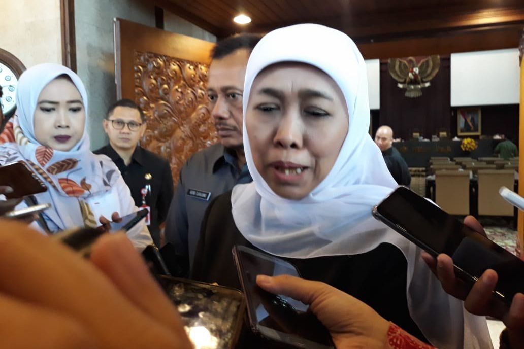 Khofifah Pastikan Hadiri Sidang Rommy Besok
