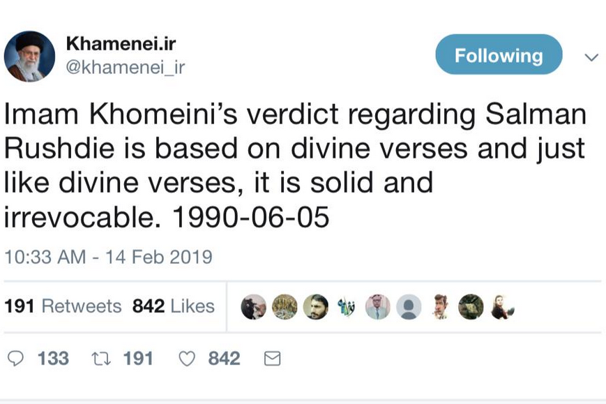 Hapus Cuitan Soal Salman Rushdie Twitter Dituduh Lindungi Trump