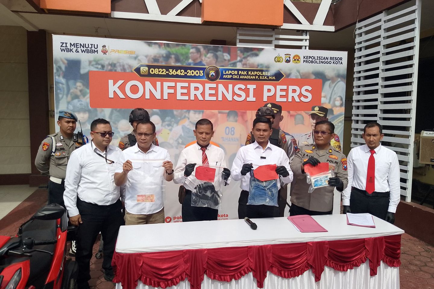 Jambret Emak-Emak, Penjual Ayam Potong di Probolinggo Diringkus Polisi 