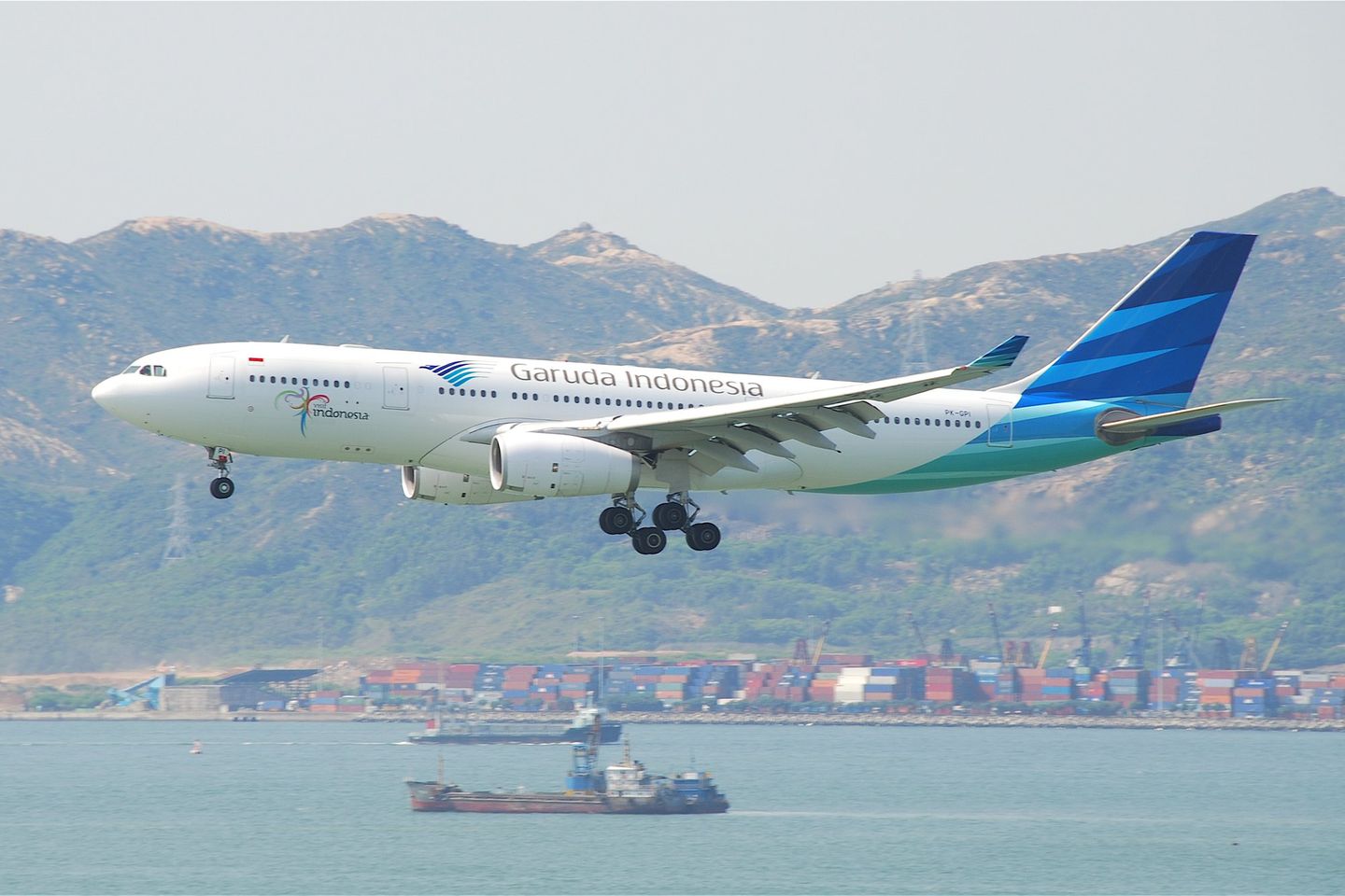 Garuda Indonesia Luncurkan Penerbangan Kargo Ambon-Denpasar