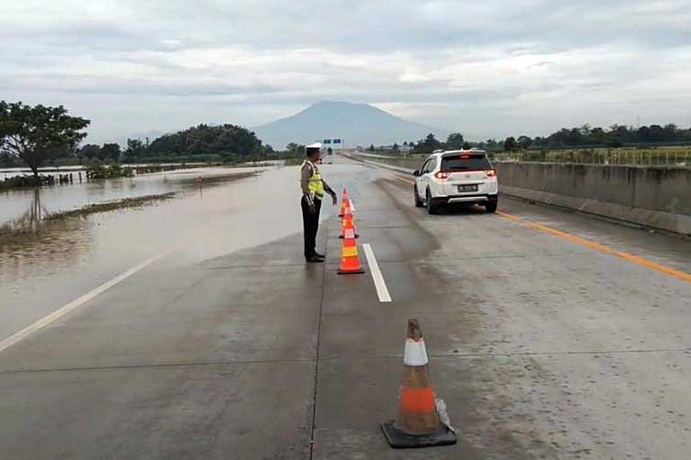 Genangan Air Surut, Jalur Tol Ngawi-Kertosono Normal