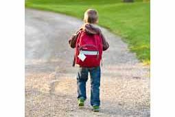 Begini Dampak Jika Beban Tas Ransel Sekolah Anak Berlebihan