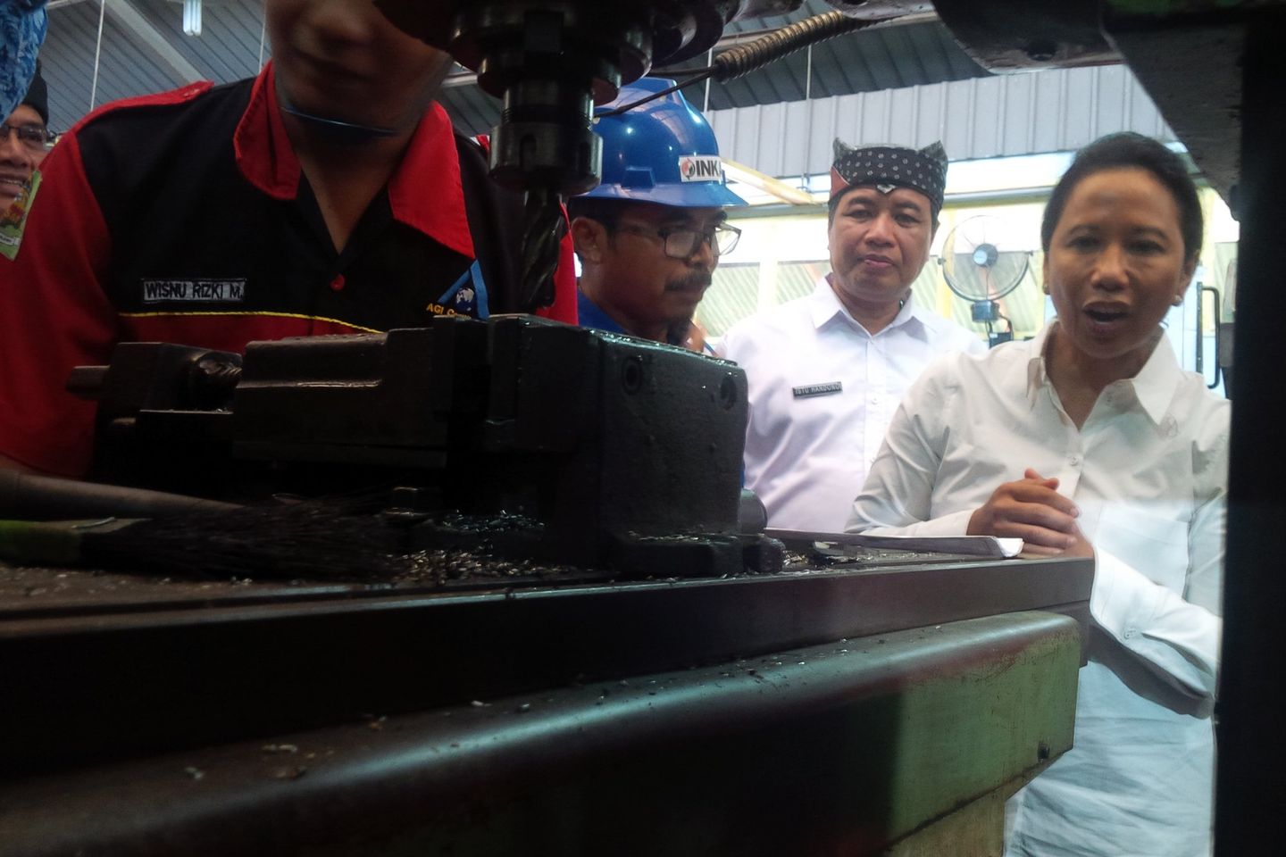 Di Banyuwangi Menteri Rini Minta BUMN Serap Lulusan SMK