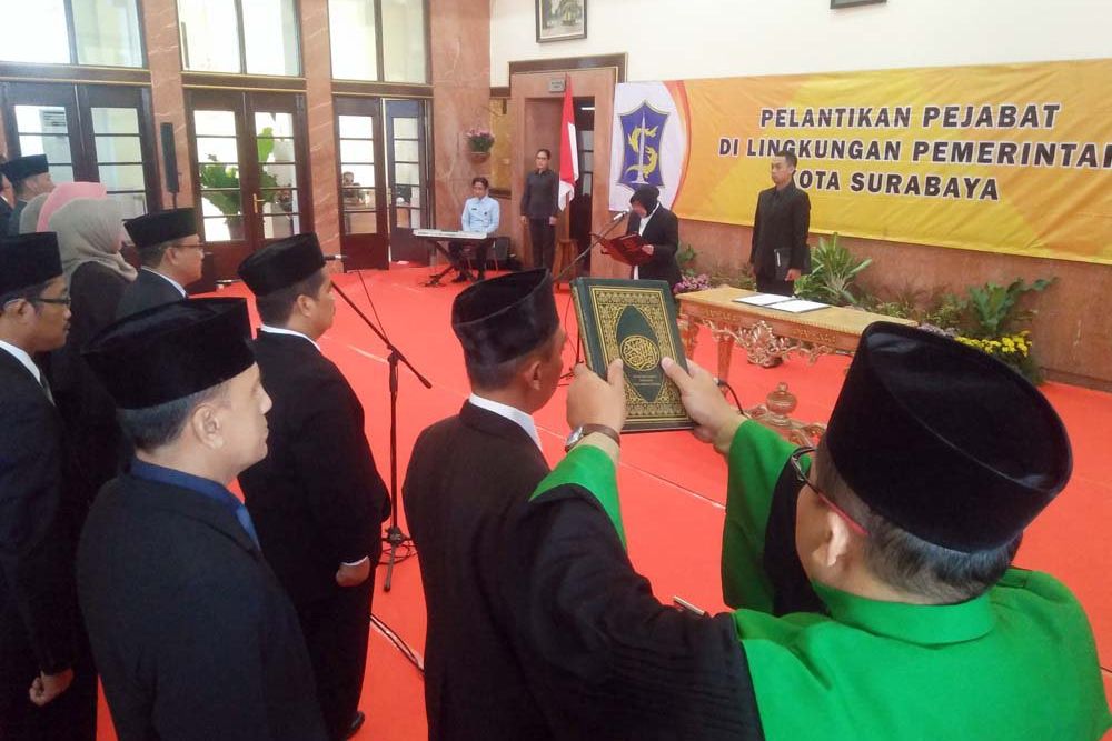 Lantik Pejabat Baru, Risma Akan Pecat PNS yang Pungli