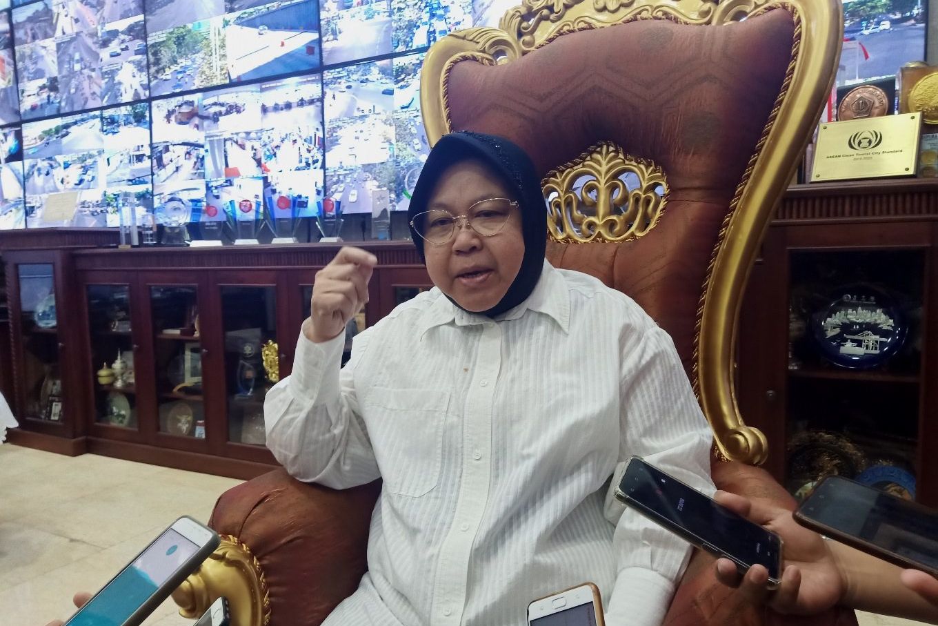 Risma Libatkan KPK Rebut Aset Pemkot Surabaya