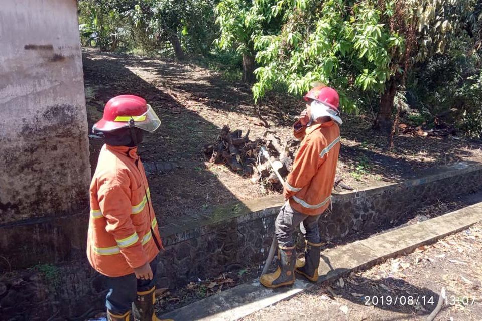 Bakar Sampah, Dua Ruangan Kelas SDN Purwojati 2 Ngoro Dilalap Api  