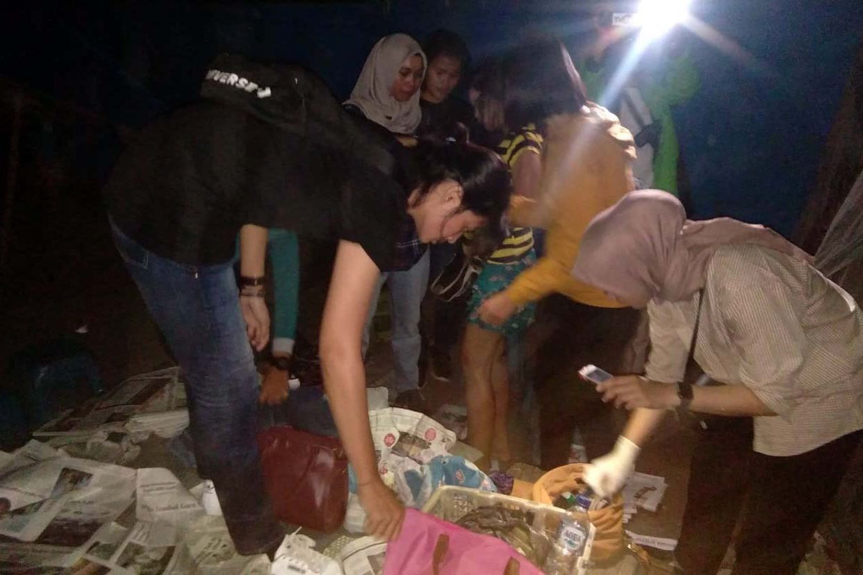 Satpol PP Jaring 14 "Kupu-Kupu Malam" di Wonokromo