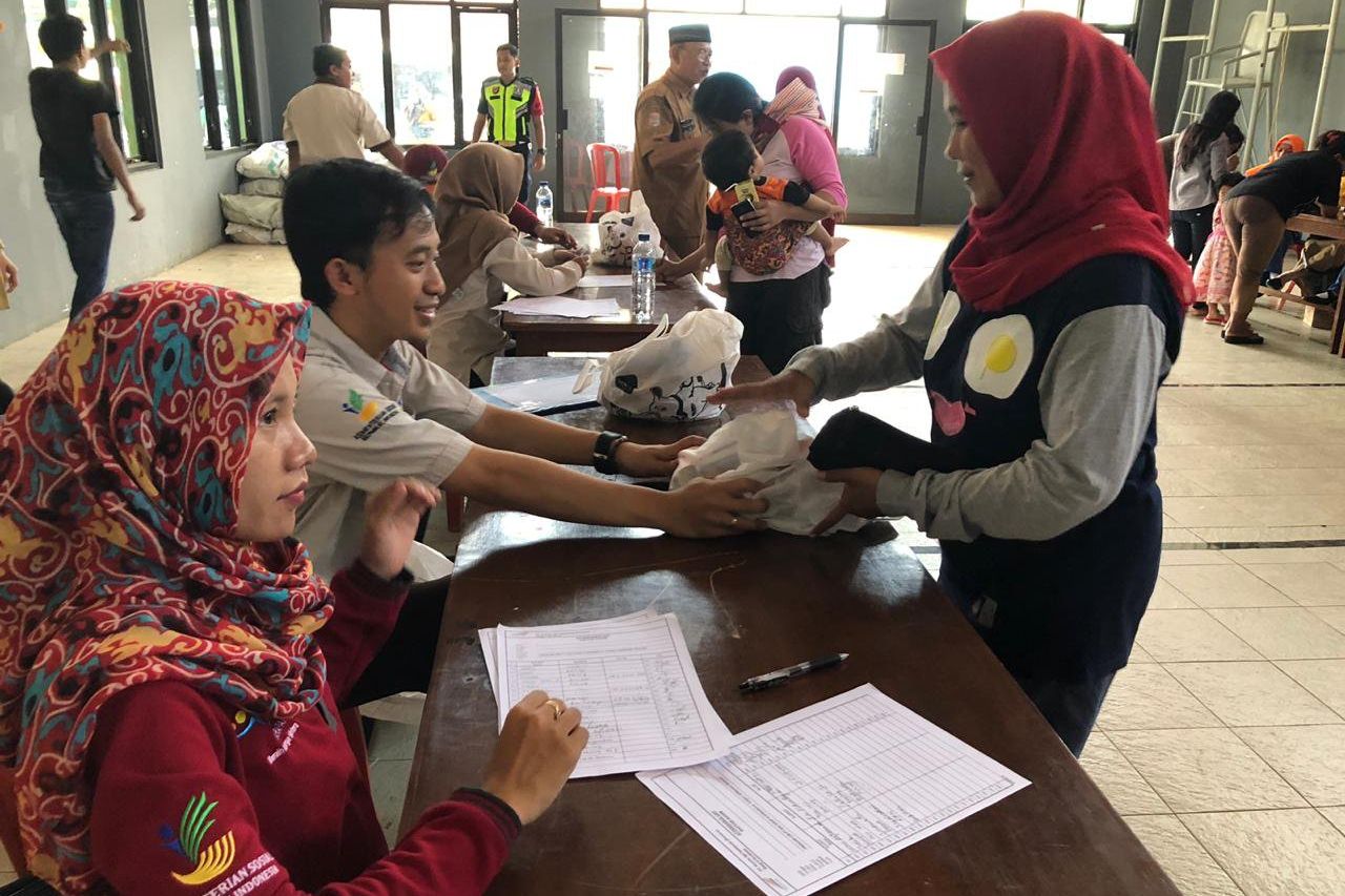 PT.KAI Jual Paket Sembako Murah Rp 10 Ribu 