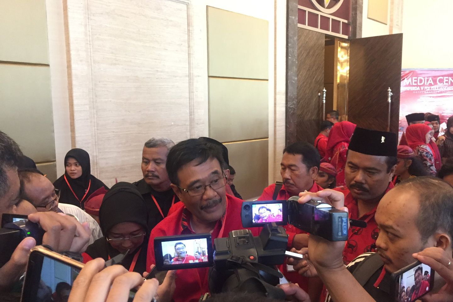 Djarot Sebut Mega dan Prabowo Bertemu Sebagai Teman