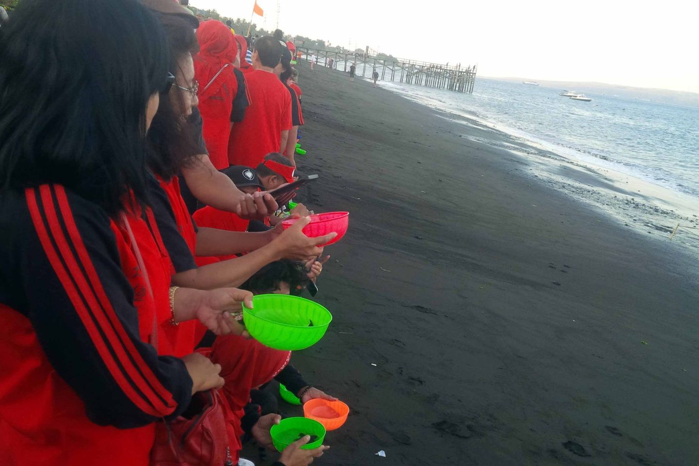 Amalkan Ajaran Fang Sheng, Umat Tridharma Lepas Seribuan Tukik