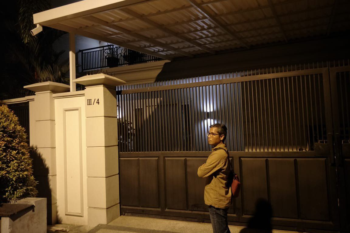 KPK Geledah Rumah Mantan Pejabat Pemprov Jatim