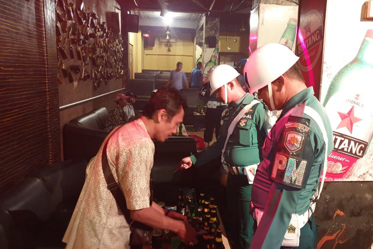 Jaga Kedisiplinan TNI-AL, Lantamal V Razia Hiburan Malam Surabaya
