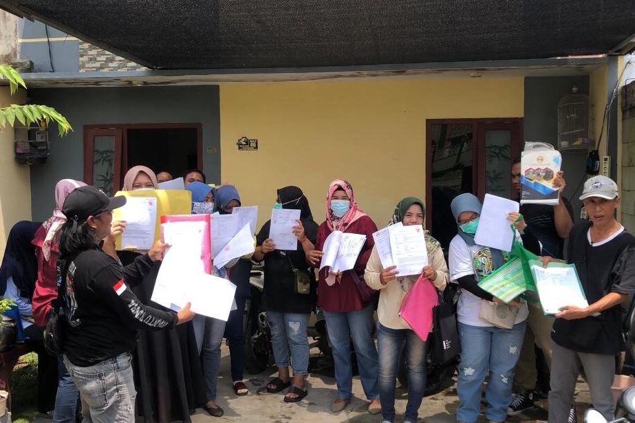 Tertipu Promosi Perumahan Murah di Medsos, Puluhan Emak-Emak Luruk Pengembang