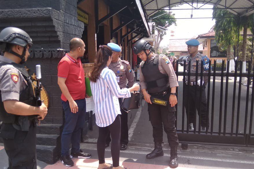 Waspada Bom Bunuh Diri, Polres Blitar Perketat Penjagaan