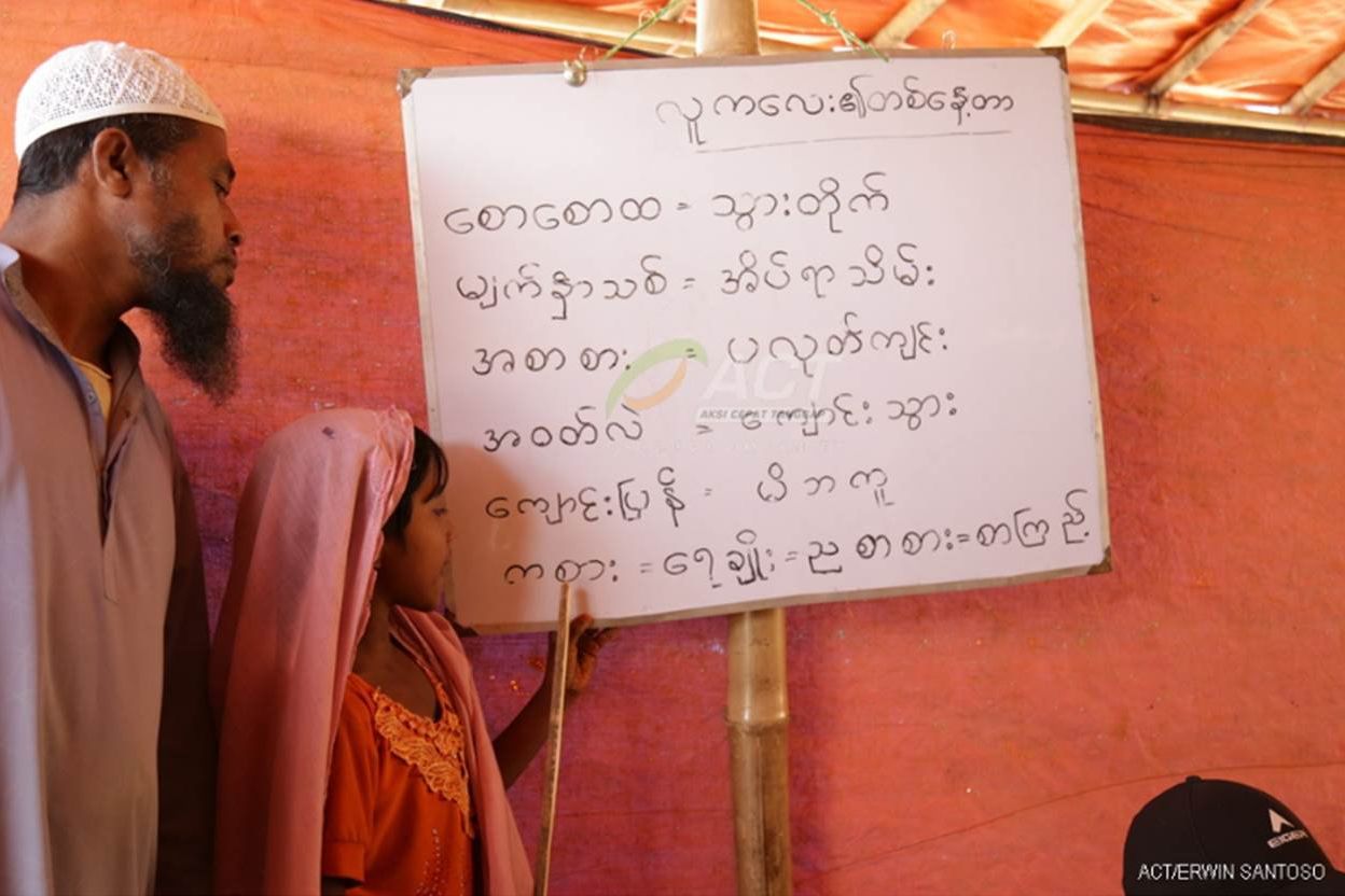 ACT Berikan Bantuan Pendidikan Terhadap Rohingya