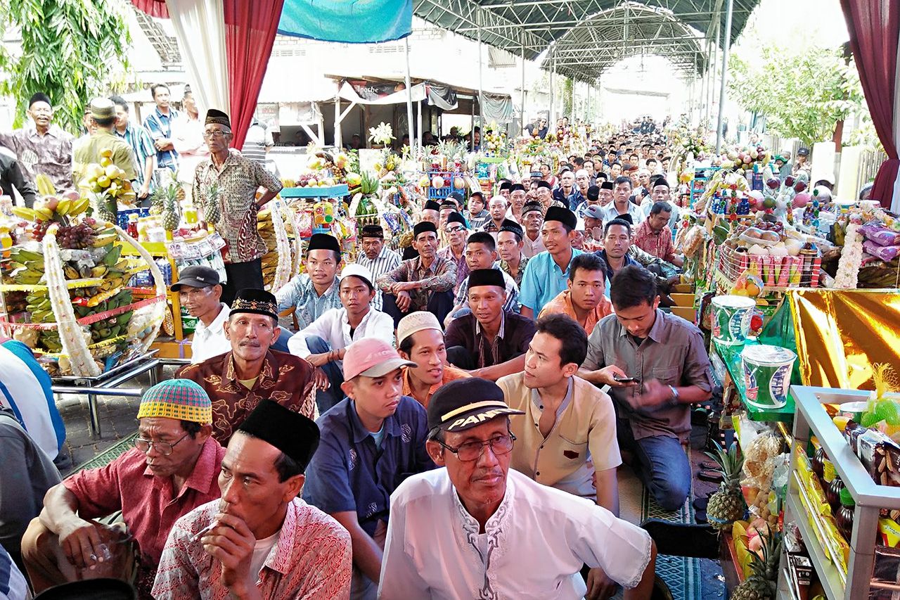 Ratusan Ancak Hiasi Tradisi Sedekah Bumi Betiring Gresik
