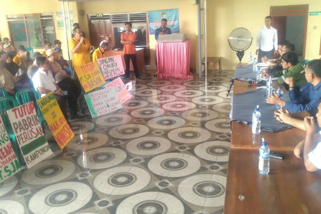 Bau Menyengat, Pabrik Tepung Ikan di Wringinanom Gresik Janji Tekan Polusi