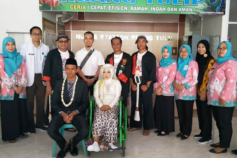 Mempelai Wanita Kecelakaan, Sepasang Kekasih Menikah di Rumah Sakit