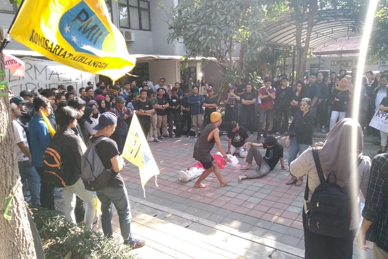 BEM UNAIR Kecam Aksi Mahasiswa Beralmamater Palsu