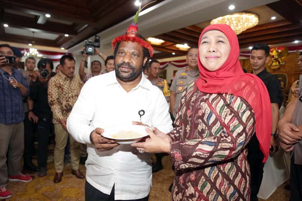 Diplomasi Papeda ala Khofifah Meredam Gejolak Papua