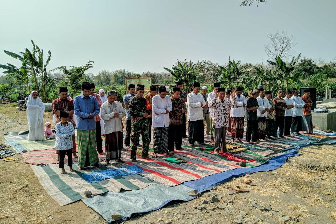 Warga Ponorogo Gelar Salat Istisqa untuk Minta Hujan