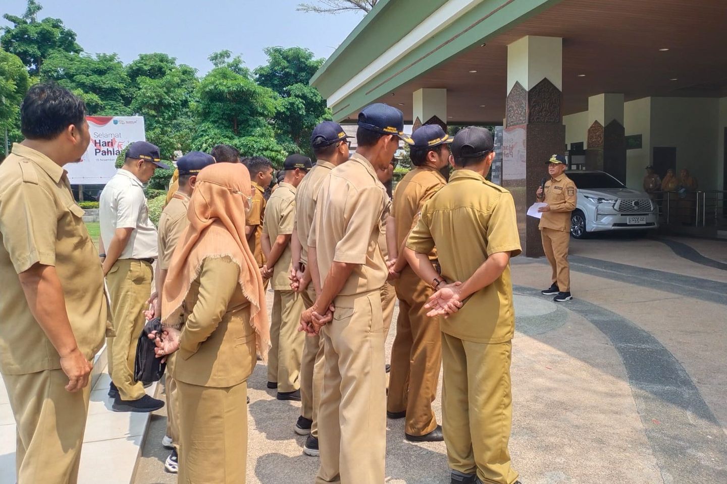 Tak Ikut Upacara Hari Pahlawan, 97 ASN Pemkab Probolinggo Dihukum Dijemur