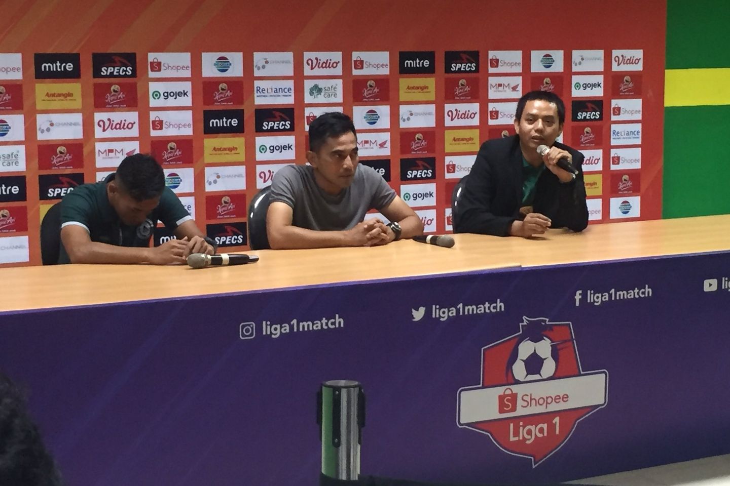 Kalahkan Persebaya, Bek PSS Sleman Malah Menangis