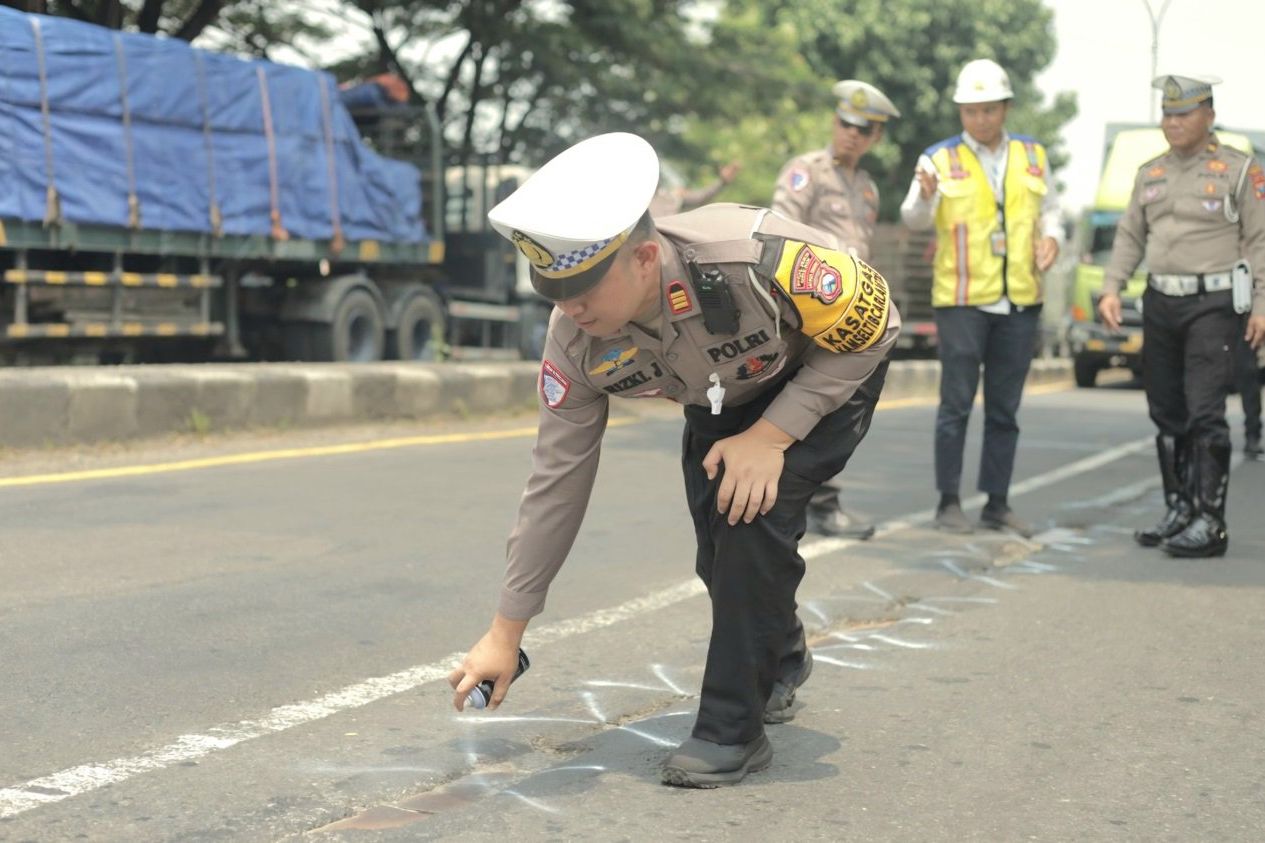Cek Jalur Mudik, Satlantas Polres Gresik Survei Jalur Blackspot di Jalan Raya Duduksampeyan