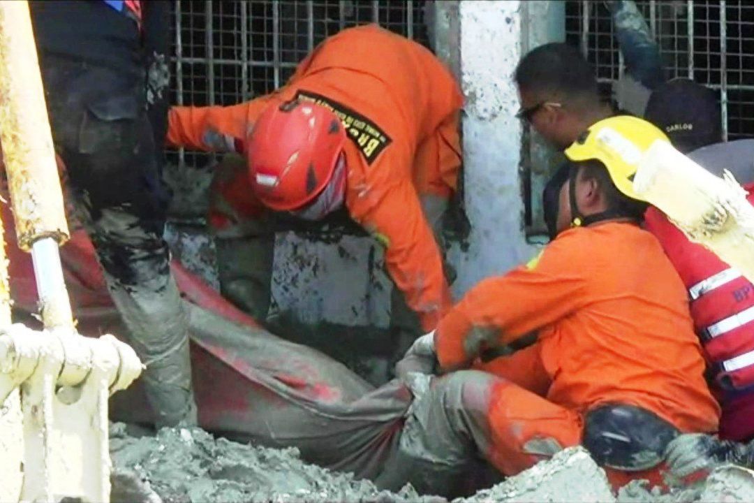 Pekerja Pabrik Sepatu Tewas Tertimbun Lumpur dari PT Sinar Suri