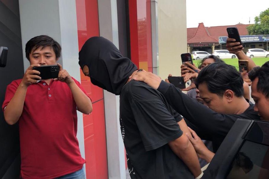 Buron Sebulan Nyamar Jualan Cilok, Pelaku Pembunuhan Ditangkap di Bandung