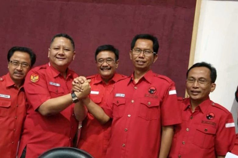 Tugas Memenangkan Pilwali Surabaya Menanti Awi