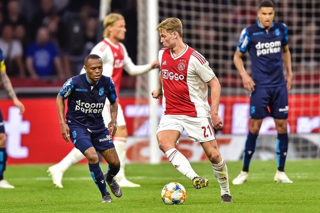 De Jong Resmi Diperkenalkan sebagai Pemain Baru Barcelona