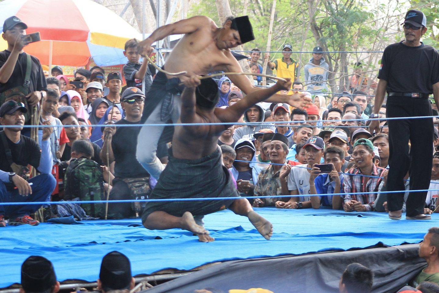 Sambut Musim Hujan, Warga Situbondo Gelar Ritual Ojung