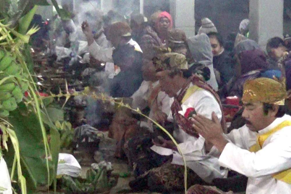 Enam Orang Ikuti Seleksi Jadi Dukun Pandita, Pada Yadnya Kasada 2019