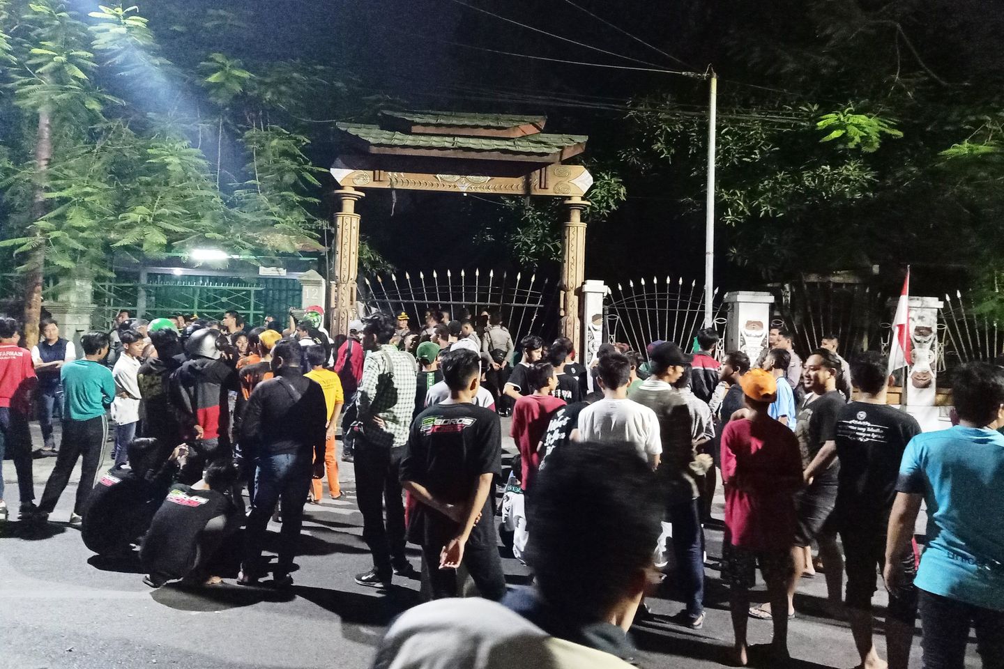 Asrama Mahasiswa Papua di Surabaya Digeruduk Warga dan Ormas