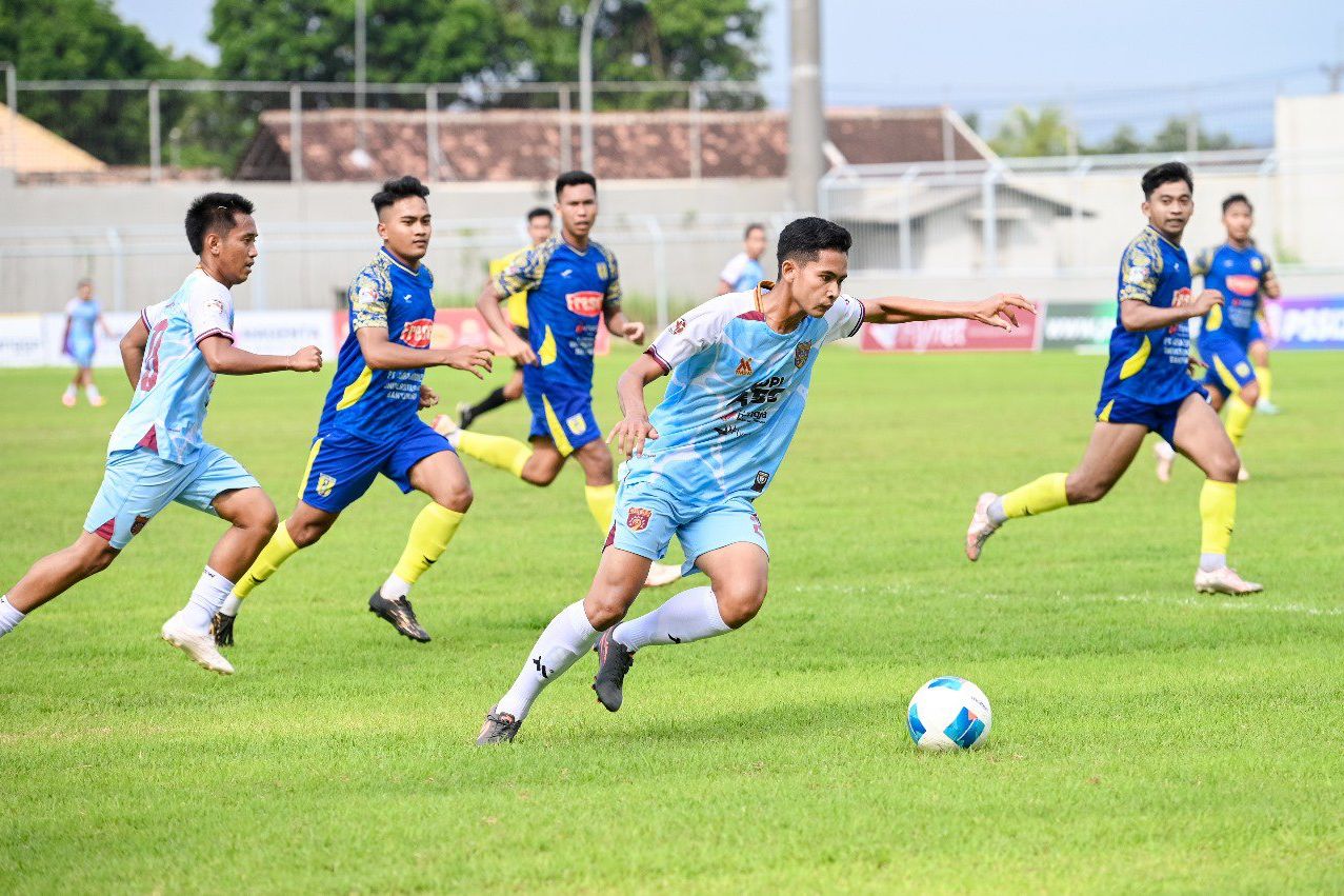 Hujan Kartu Kuning, Derbi Persewangi vs Banyuwangi Putra Berakhir Imbang 1:1