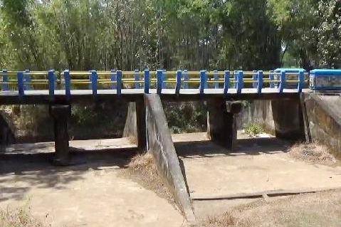 Embung Kering, Warga Gunung Tugel, Probolinggo Kesulitan Air