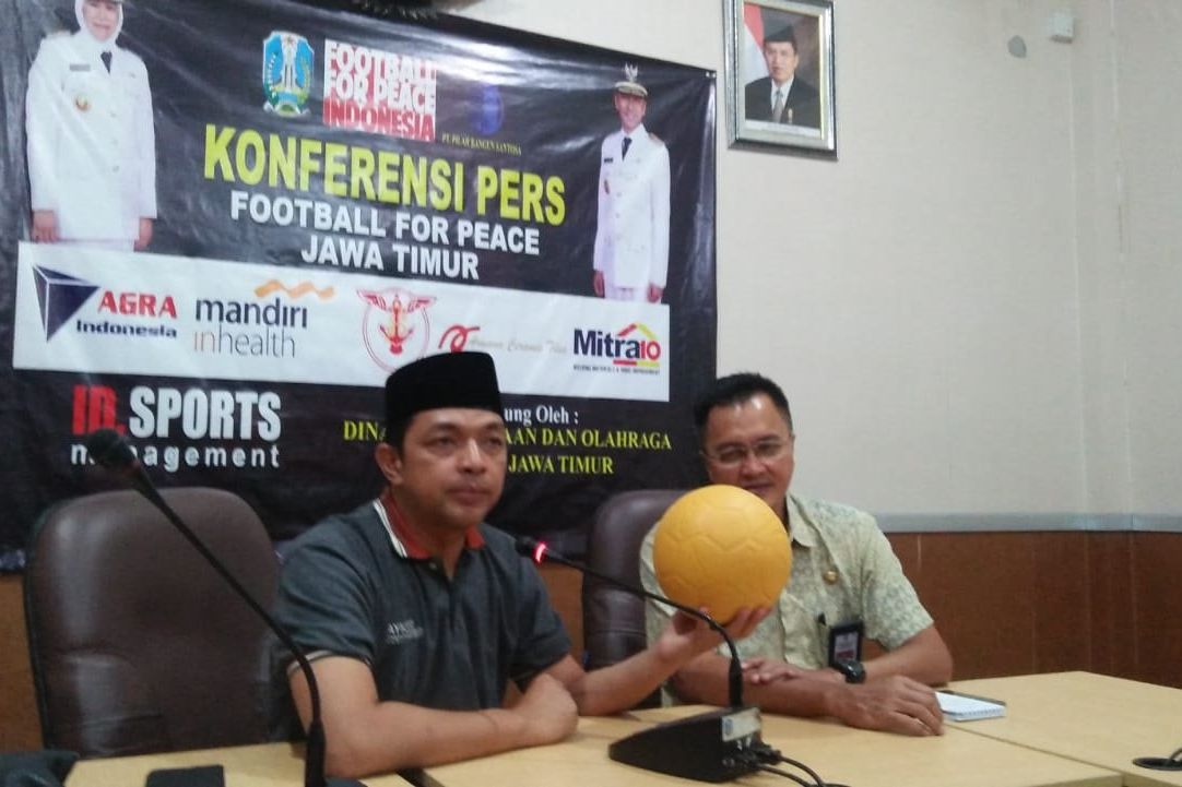 Dispora Jatim Gelar<em> Football for Peace</em> Jawa Timur