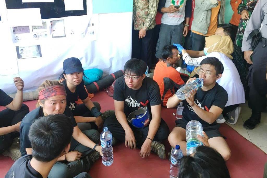 Tujuh Pendaki Singapura yang Terjebak di Raung Langsung Pulang