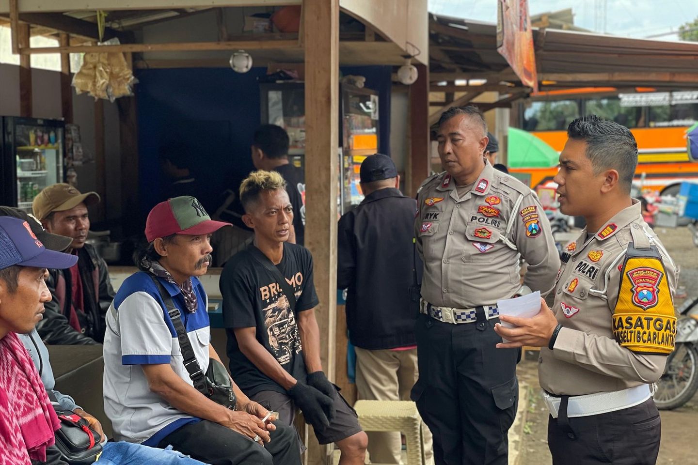 Satlantas Polres Probolinggo Sosialisasi Keselamatan ke Pelaku Wisata Bromo