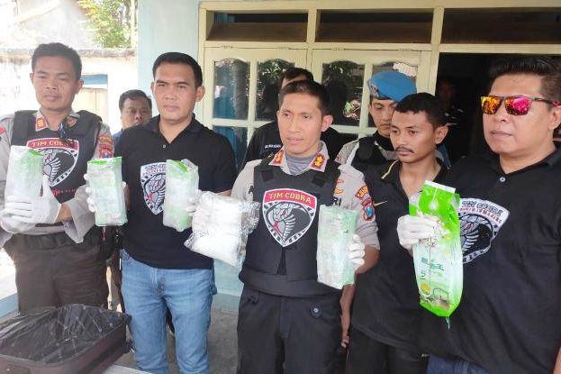 Warga Lumajang Simpan Sabu-Sabu Hampir Lima Kilogram di Rumahnya