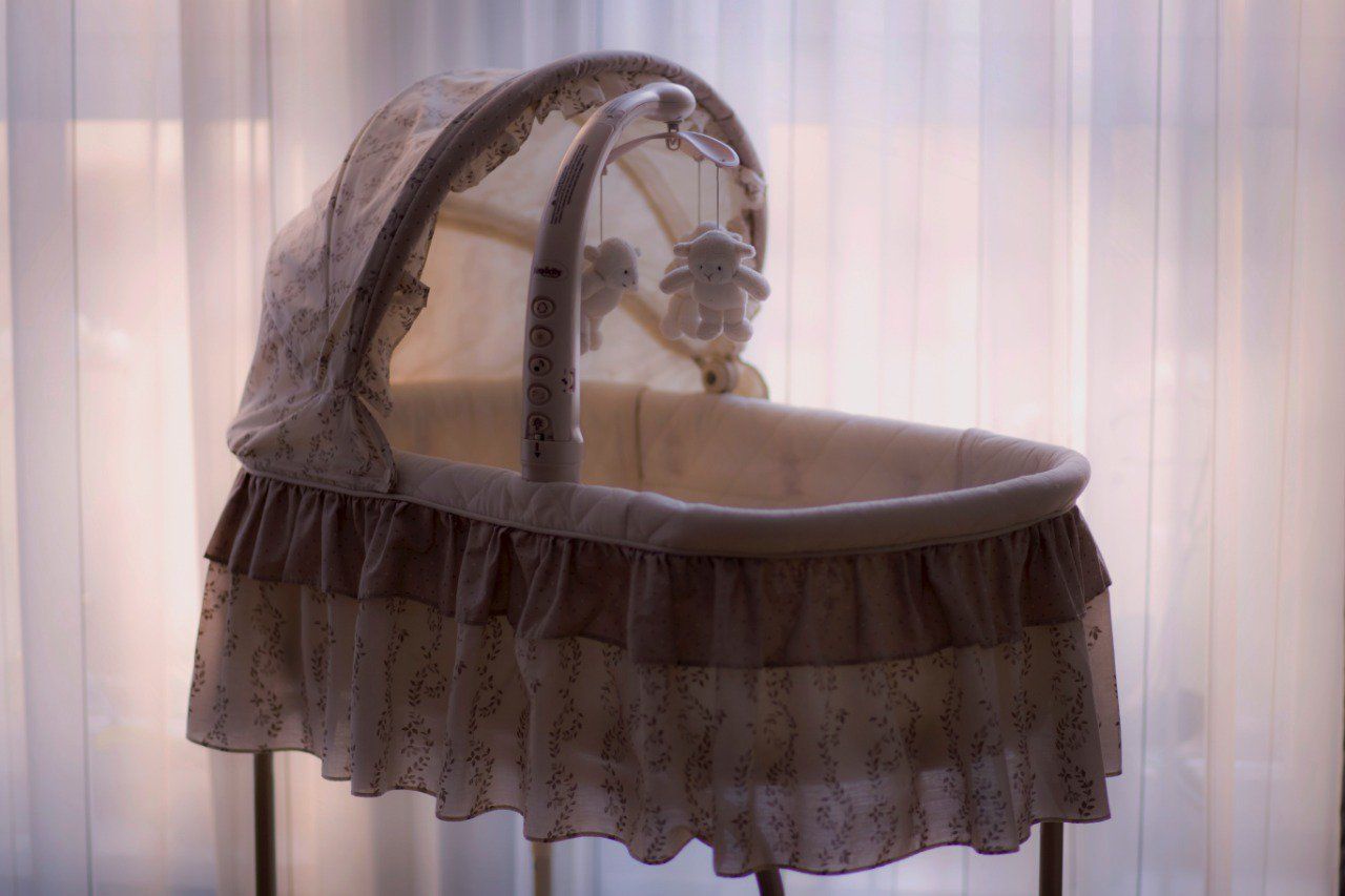 Penyebab Ayunan Bayi ini Disebut Mematikan dan Ditarik