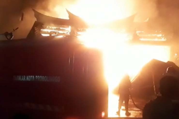 Klenteng Tri Dharma Probolinggo yang Terbakar Berusia 150 Tahun