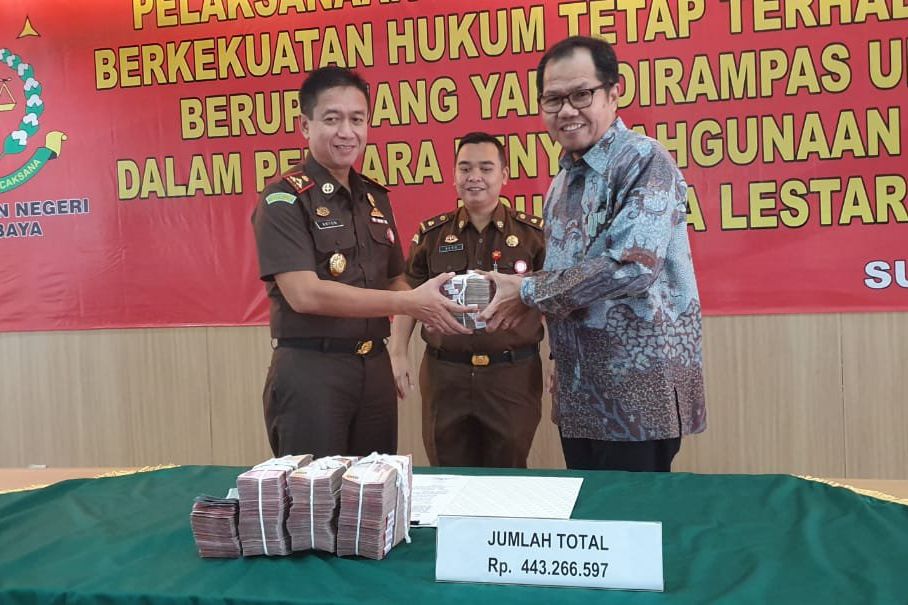 Kejari Surabaya Sita Rp443 Juta Dari Empat Tersangka Korupsi