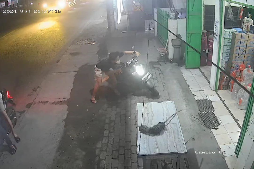 Ketika Komplotan Pencuri Motor Tepergok Berkat CCTV, Ini yang Terjadi