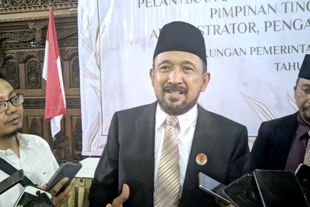 Anggota Dewan Ponorogo Mendapat Pin Emas dan Kuningan