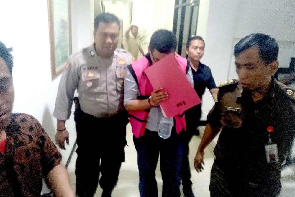 Debitur Fiktif Bank BRI Ditahan Kejari Surabaya