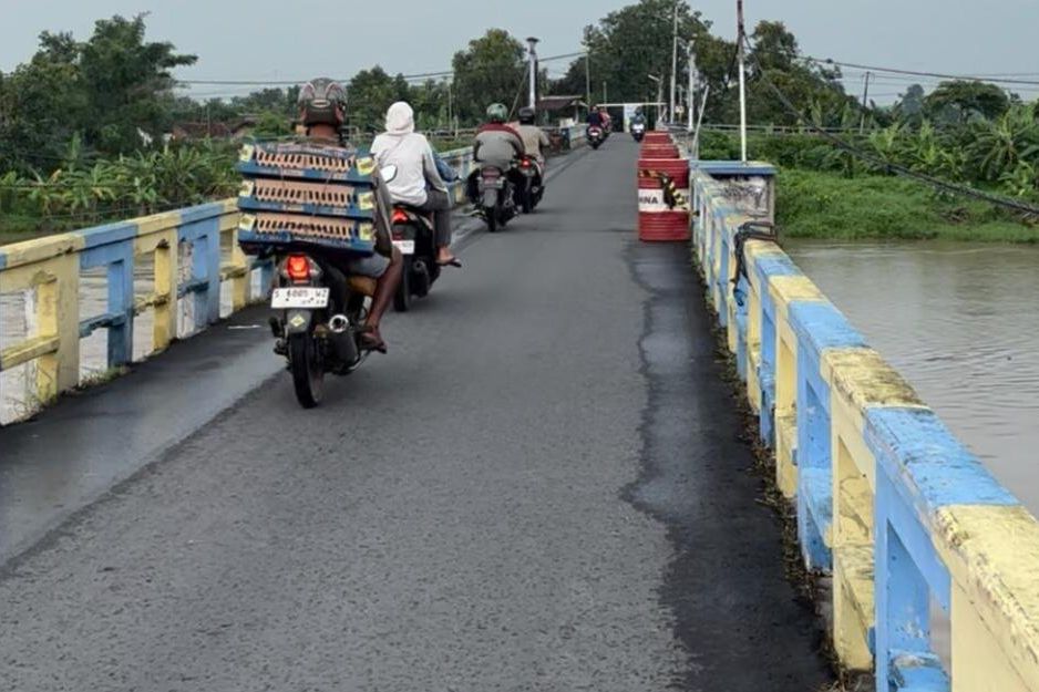 Jembatan Pagerluyung Penghubung Gedeg-Jombang Dibuka untuk Roda Dua