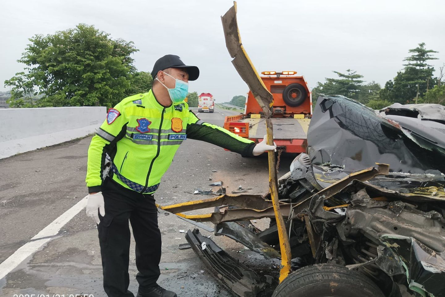 Hendak Istigasah, Dua Pegawai Dinsos Jatim Tewas Kecelakaan di Tol Jombang-Mojokerto 