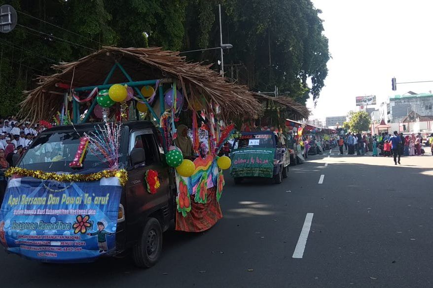 Pelajar Blitar Sambut Ramadan dan Hardiknas dengan Pawai Taaruf
